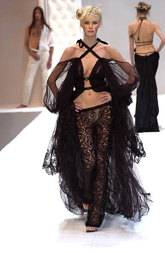 the original supermodels — Jean-Louis Scherrer - Fall 2002 Couture